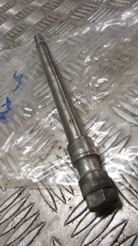 Honda CBX 650e RC13 Nighthawk axe de la rue avant,, front axle spindle FRONT WHE