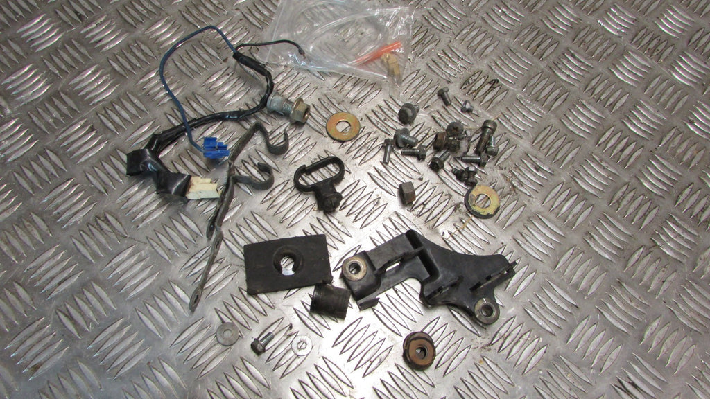 Honda CBX 650e RC13 Nighthawk vis, ,various fixings screws, bits & pieces