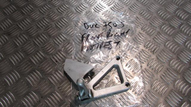 Ducati 750 SS ie 99>03 900 SS,repose pied AV droit,, foot rest front right , , F