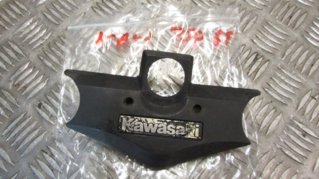 Kawasaki GT 750 87 KZ750 P Autour de la neiman,,ignition surround