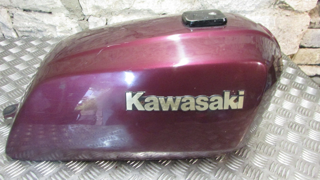 Kawasaki GT 750 87 KZ750 P réservoir carburant essence, ,PETROL/FUEL TANK