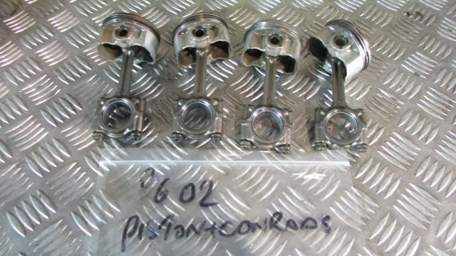 Yamaha YZF R6 99-02 5EB jeu de pistons et bielle ,set of pistons and conrods,,