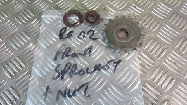 Yamaha YZF R6 99-02 5EB pignon avant et écrou de fixation,front sprocket and sec