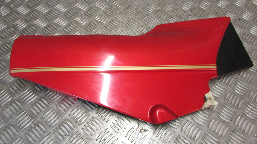 Kawasaki GTR 1000 1993 ZGT00A carénage sous le siège,droite cover couvercle laté
