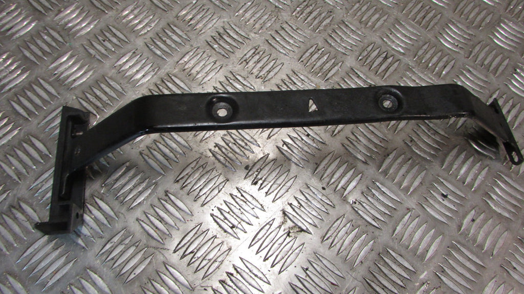 Kawasaki GTR 1000 1993 ZGT00A Fixation cadre attache de carrenage base, sabot, B