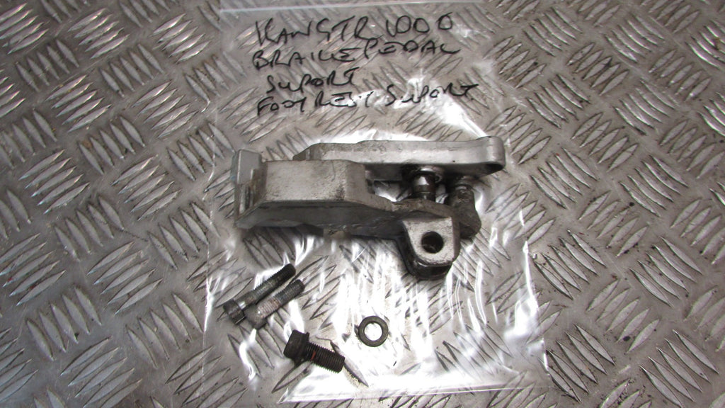 Kawasaki GTR 1000 1993 ZGT00A Axe mécanisme pour pedal de frein arriere platine