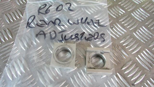Yamaha YZF R6 99-02 5EB ,réglage de la roue arrière, ,rear wheel adjusters,,