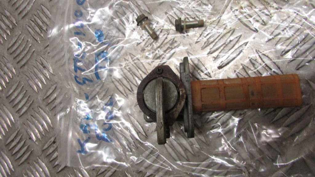 Kawasaki GTR 1000 1993 ZGT00A robinet d'essense,PETROL/FUEL TAP,