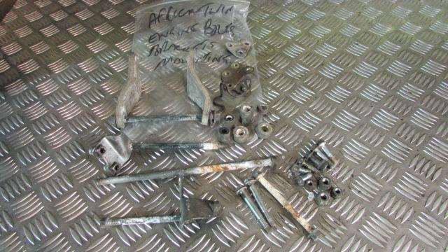 Honda Africa Twin 750 RD07 1993 (93-95),Vis Suport moteur,,engine mounts bolts n