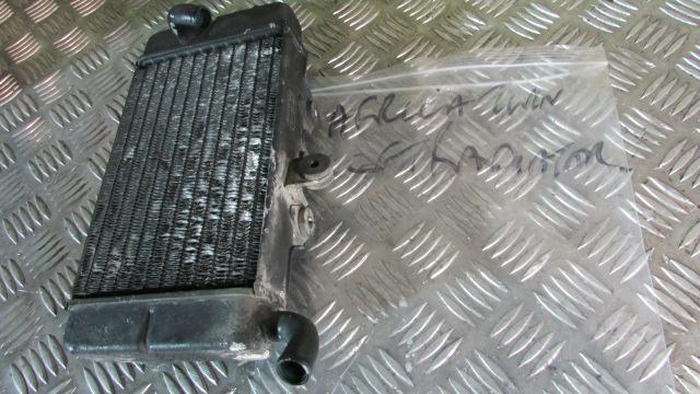 Honda Africa Twin 750 RD07 1993 (93-95)radiateur a eau, gauche,RADIATOR, left,