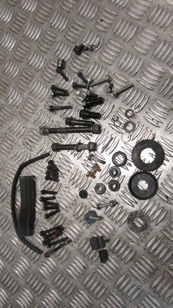 Kawasaki GTR 1000 1993 ZGT00A vis, ,various fixings screws, bits & pieces