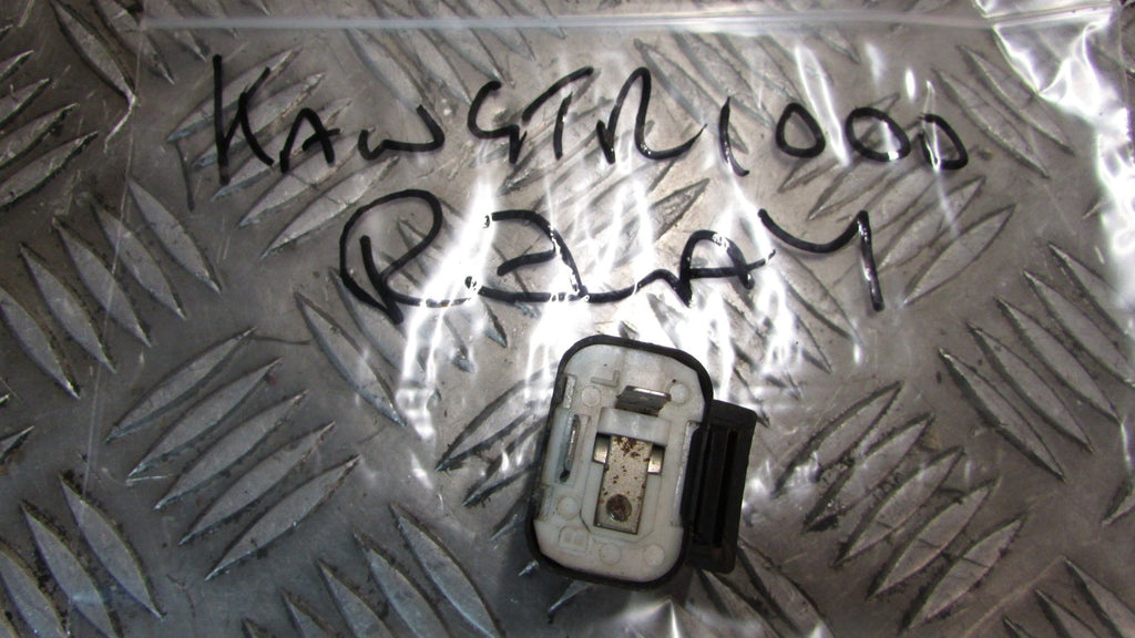 Kawasaki GTR 1000 1993 ZGT00A RELAI clignotant,Relay indicator