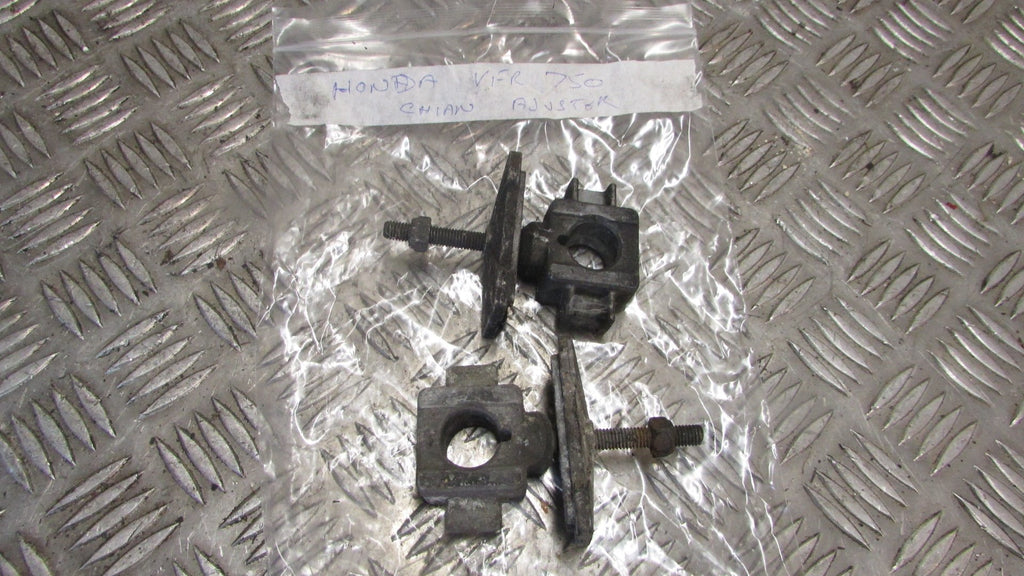 Honda VFR 750 RC24 1988 réglage de la roue arrière, tendeur chaine ,rear wheel c