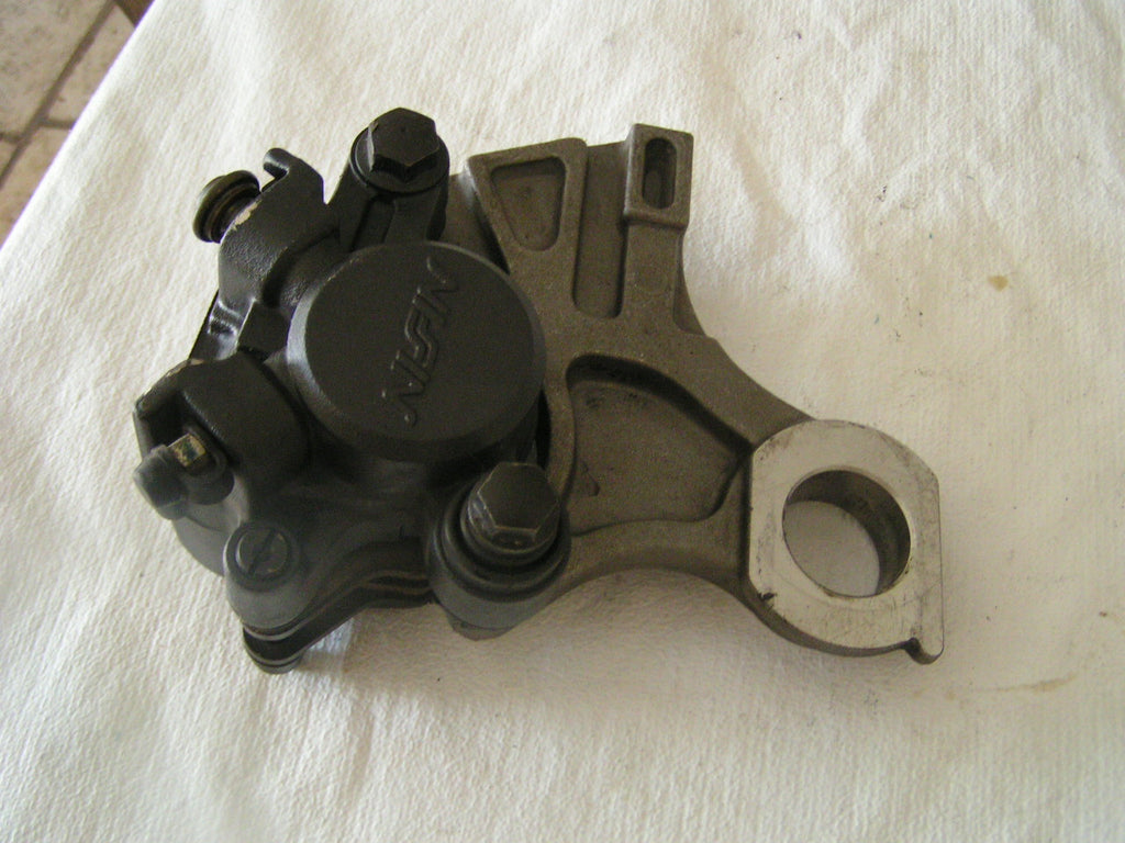 Yamaha YZF R6 RJ RN 04 03 05,  ÉTRIER DE FREIN , arrier Avec support et dommages