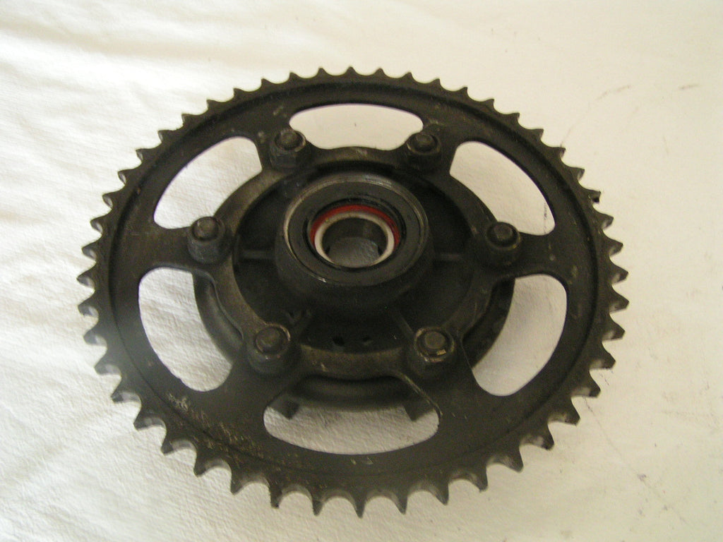 Yamaha YZF R6 RJ RN 04 03 05,  PIGNON CARRIER ,SPROCKET CARRIER Kettenrad Träger