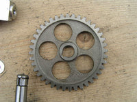 Ducati Monster 696 les pièces de la pompe à huile, oil pump parts.