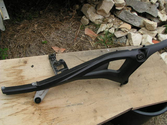 Ducati Monster 696 Arrière droite , bâti tubulaire, rear right subframe Telaiett