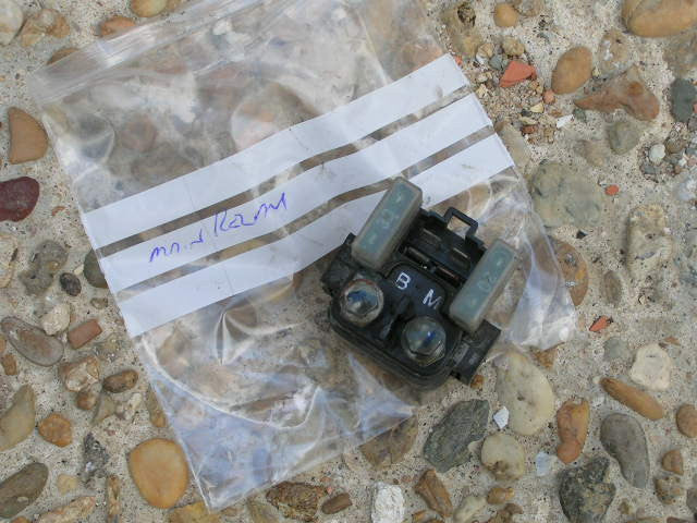 FZ6 S2 RELAI RELAIS DEMARREUR PRINCIPAL ET BOITIER FUSIBLE, ENGINE STARTER RELAY