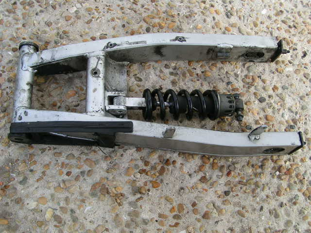 FZ6 S2 Bra Osciliant, REAR SWINGING ARM, Swingarm Schwinge Amortisseurs , CHOC,