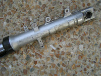 * FZ6 S2 fourches avant droite, endommagé pour les pièces seulement voir les pho