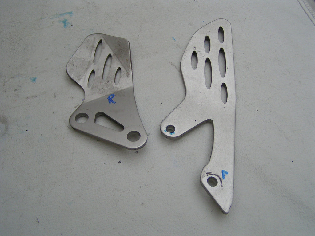 Yamaha YZF R1 09>14 RN22 Pair REPOSE-PIEDS TALON GUARDE, , heal guards OEM
