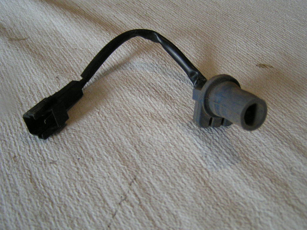 Kawasaki ZX9R 99 C2,  douille de l'ampoule de lumière latérale, side light bulb