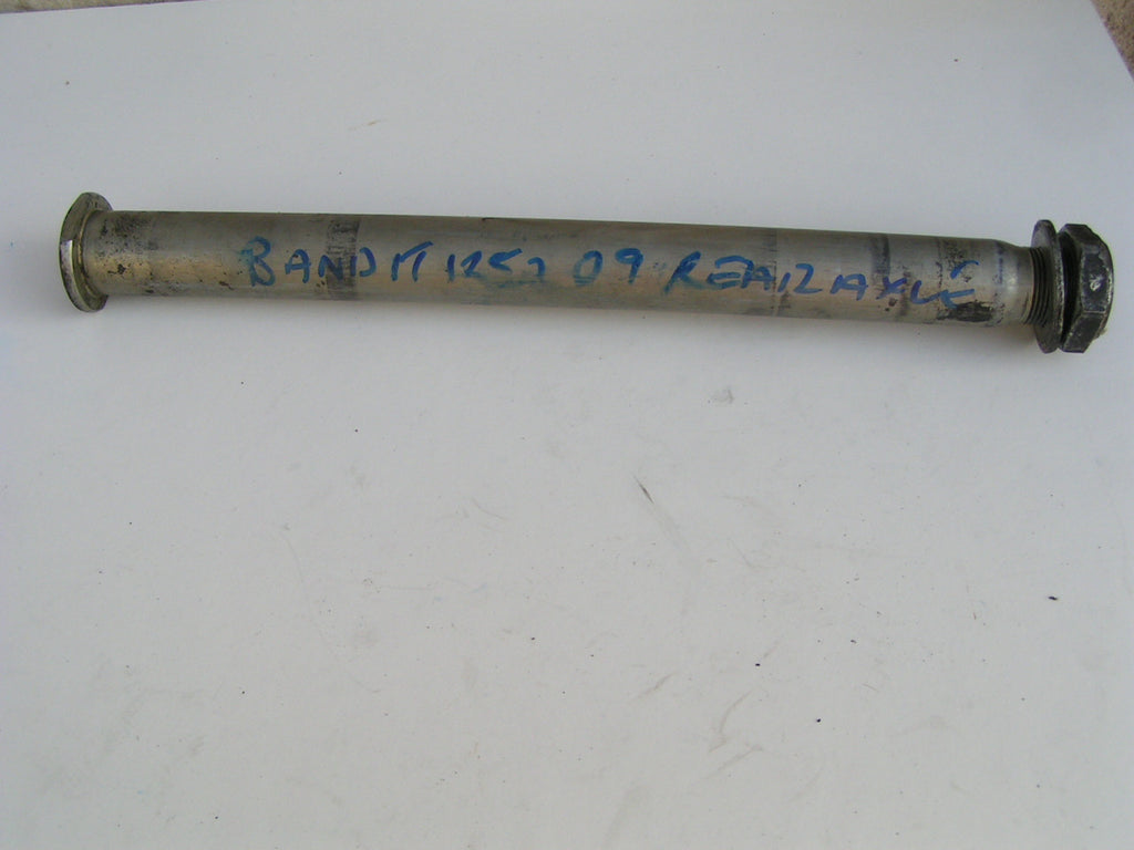 Bandit 1250 K9,Axe de rue arrier, ,rear wheel axle, spindle,