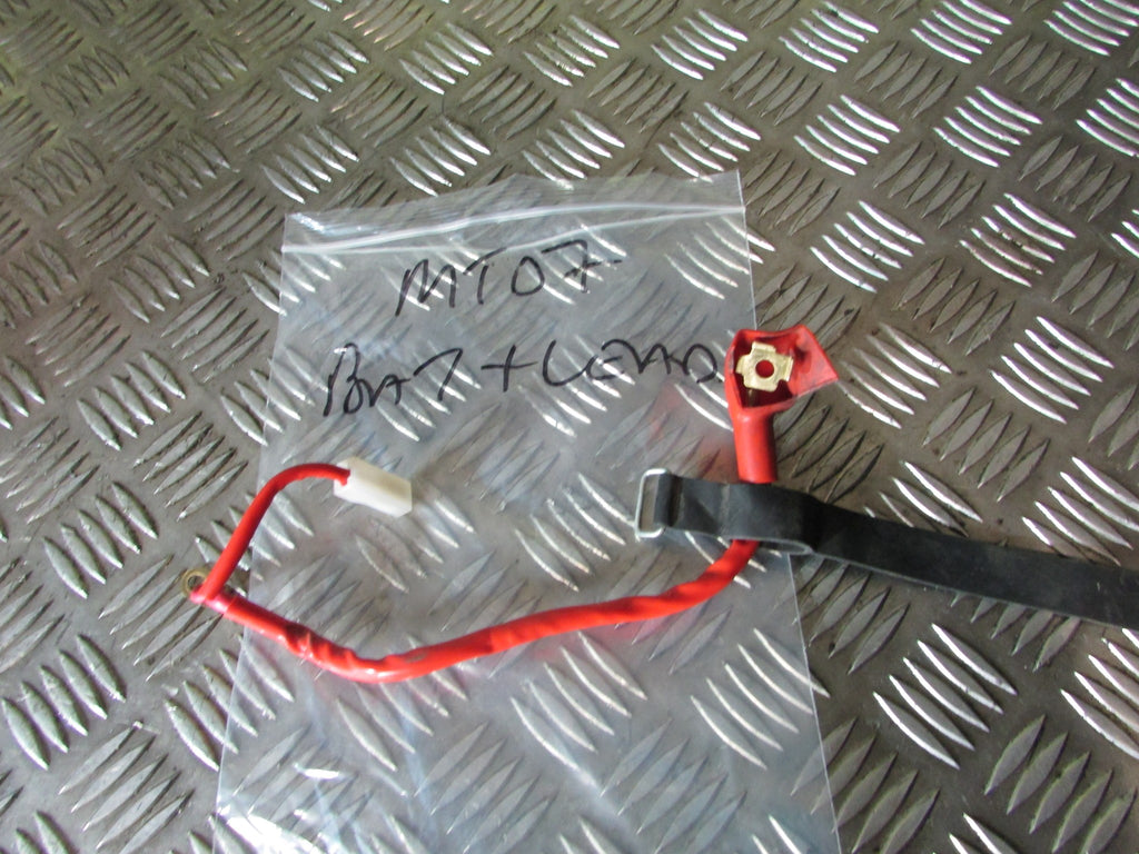 Yamaha MT-07, 2018>19, Tracer battery posative lead Fil + batterie,,battery posa