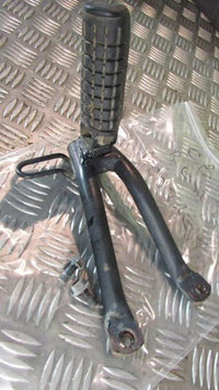 Honda CBF 125 MB 2012 repose pied AR gauche,arriere, passager, passanger foot re