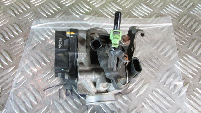 Honda CBF 125 MB 2012 Rampe d injecteur injection carburateur carburation,Thrott