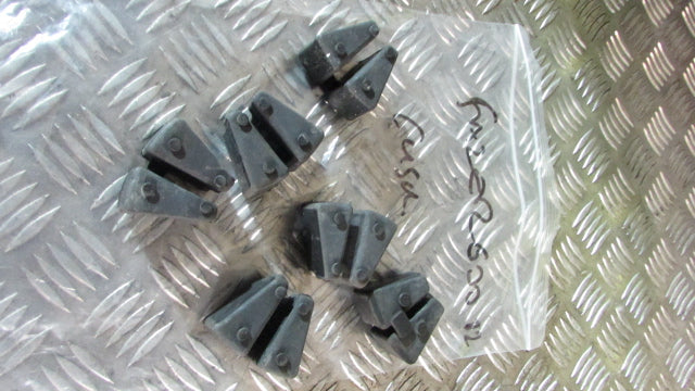 Yamaha Fazer FZS 600 2002 RJ21 Caoutchouc pour PIGNON CARRIER ,porte couronne,Cu