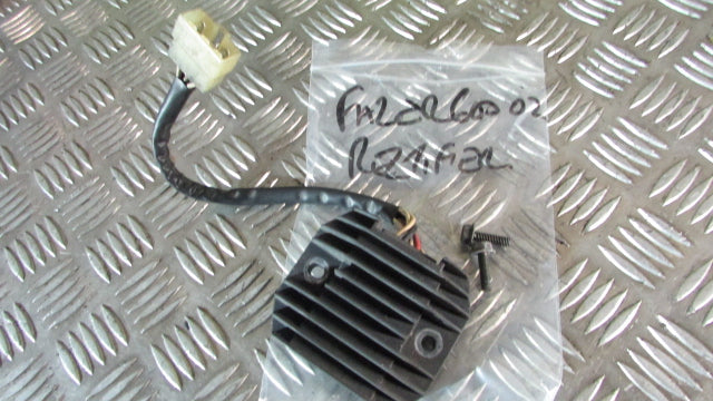 Yamaha Fazer FZS 600 2002 RJ21 Regulateur,RECTIFIER regulator, OEM