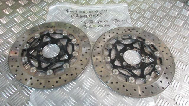 Yamaha Fazer FZS 600 2002 RJ21 disques des freins avants AV paire ,,Pair of fron