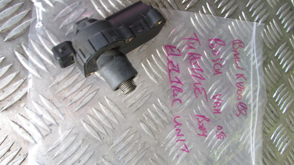 BMW K 1200 RS 2001,Rampe d injecteur Unit Bosch VAH 058,THROTTLE