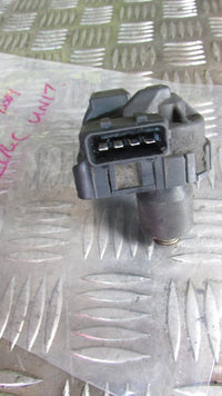 BMW K 1200 RS 2001,Rampe d injecteur Unit Bosch VAH 058,THROTTLE