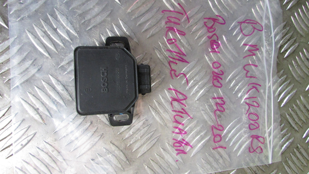 BMW K 1200 RS 2001,Rampe d injecteur Bosch 0260 122 201 ,THROTTLE Actuator