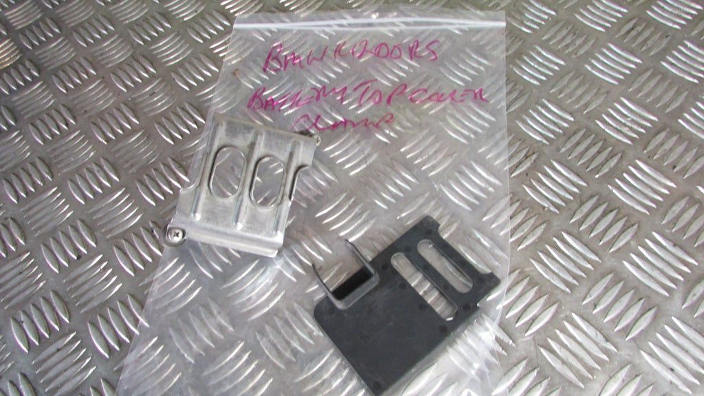 BMW K 1200 RS 2001,Habillages porte batterie ,,TRIM,battery cover clamp