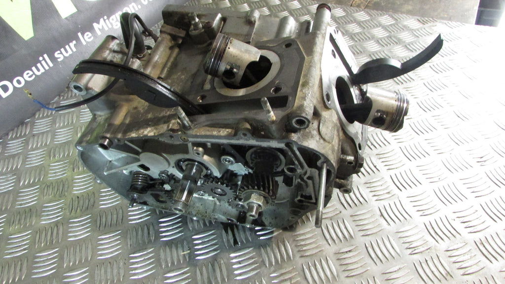 Hyosung GT 125 Comet 2003/8,MOTEUR inférieur 23401 km, boîte de vitesses incluse