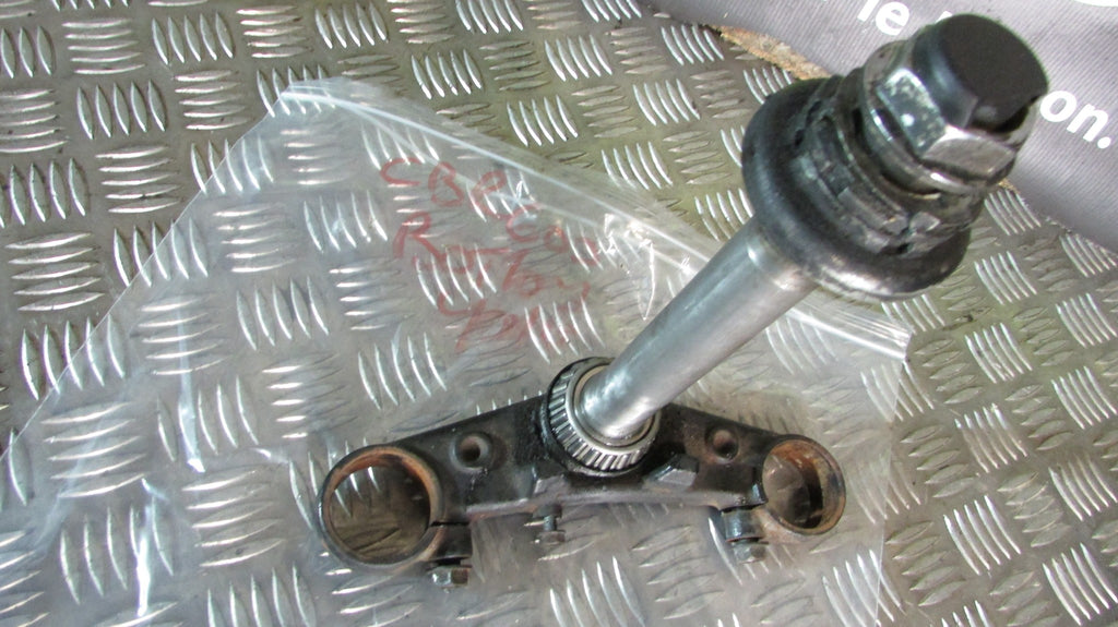 Honda CBR 600 PC31 F3 95/98 T de Fourche inferior,BOTTOM YOKE CLAMP